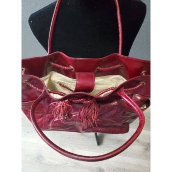 Charles David Red Alligator Leather Hobo Bag Purse Travel Overnight Drawstring - Picture 16 of 16